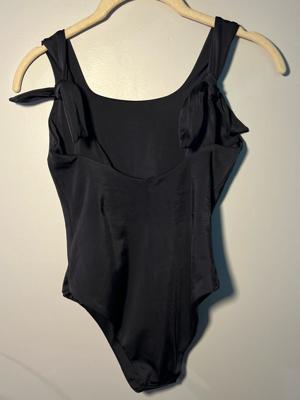 maheli heli black body suit
